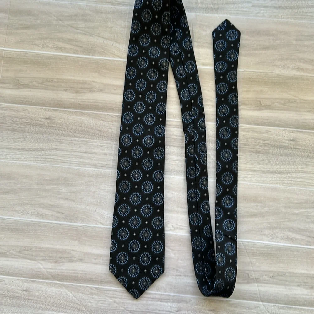 Daniel Cremieux Black and Blue Men's Tie